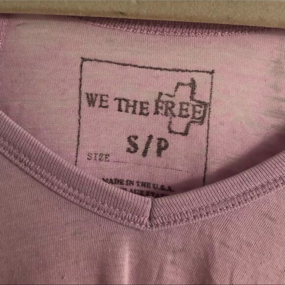 NWOT We the Free Light Purple/Pink V-neck top Size S/P - Picture 4 of 4